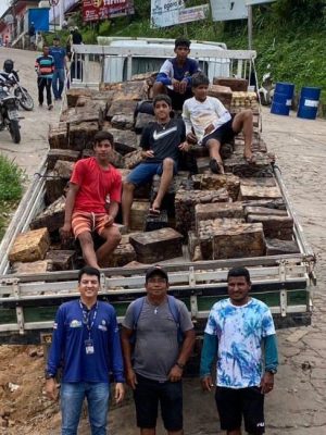 Seringueiros de Manicoré (distante 332 quilômetros de Manaus) entregaram 40 toneladas de borracha à empresa Michelin, que utilizará a matéria-prima da produção de pneus. O escoamento da produção foi realizado pelo Instituto de Desenvolvimento Agropecuário e Florestal Sustentável do Estado do Amazonas (Idam), órgão que presta assistência técnica e extensão rural aos trabalhadores.